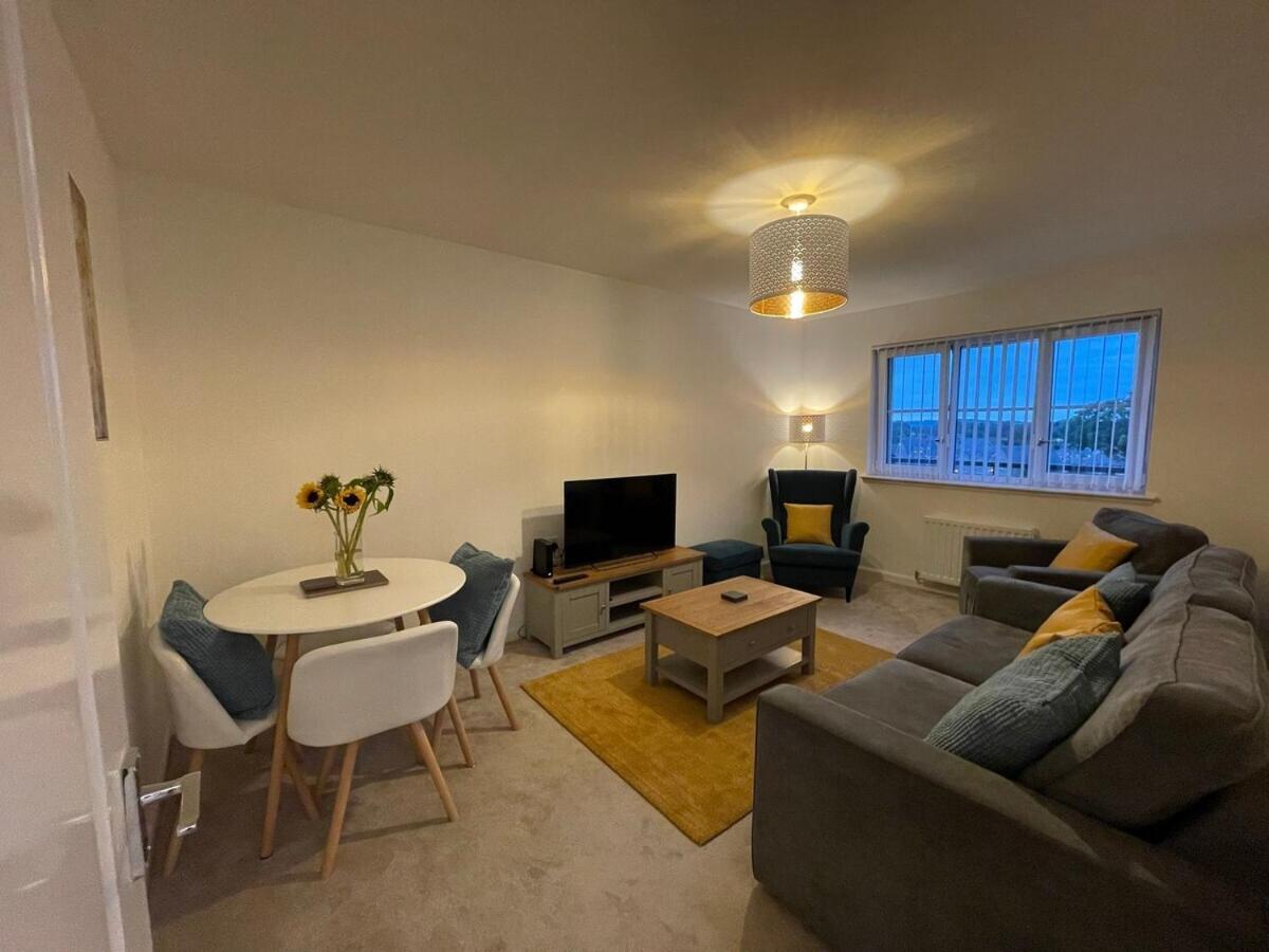 2 Bedroom Luxury Flat In Quiet Village Of Bishopton 毕晓普顿 外观 照片