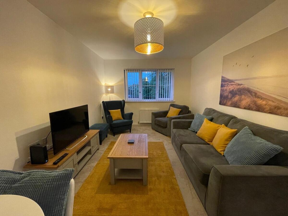 2 Bedroom Luxury Flat In Quiet Village Of Bishopton 毕晓普顿 外观 照片
