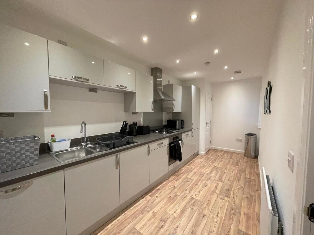 2 Bedroom Luxury Flat In Quiet Village Of Bishopton 毕晓普顿 外观 照片