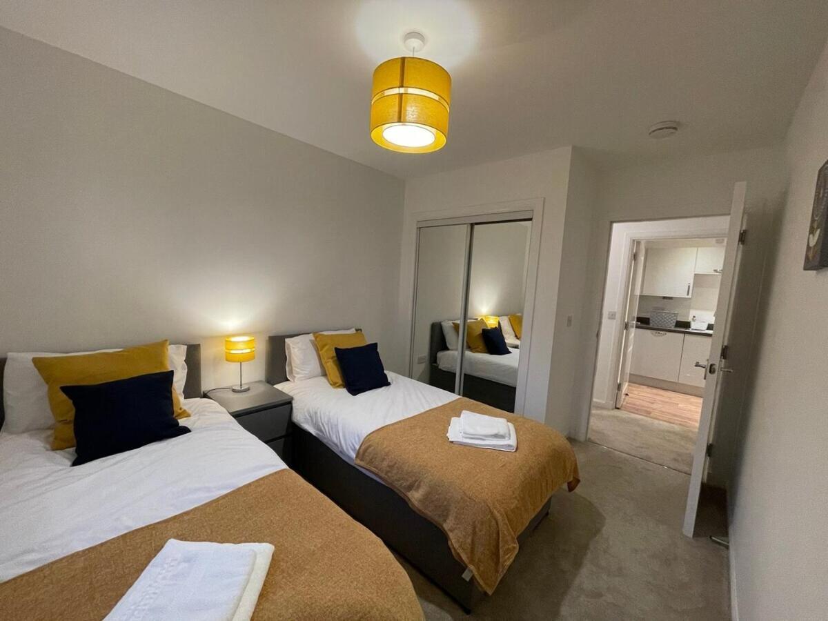 2 Bedroom Luxury Flat In Quiet Village Of Bishopton 毕晓普顿 外观 照片